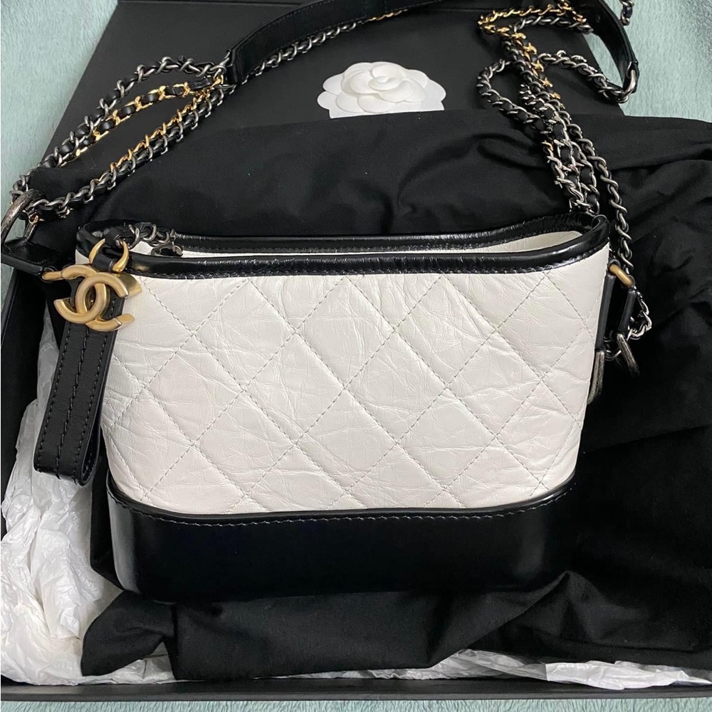 Aged Calfskin Quilted Small Gabrielle Hobo Black white